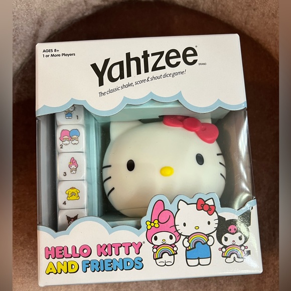 Yahtzee Hello Kitty And Friends Dice Game Limited Edition - Picture 2 of 3